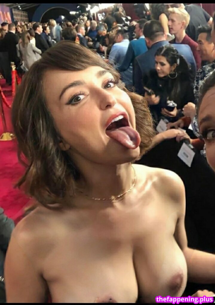 At T Girl Milana Vayntrub Https Mintmilana Nude Onlyfans Photo