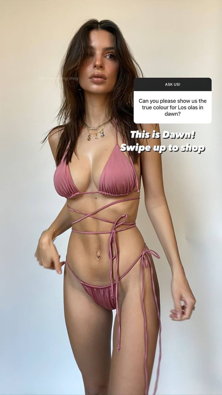 Amanda Trivizas Nude Sexy 4