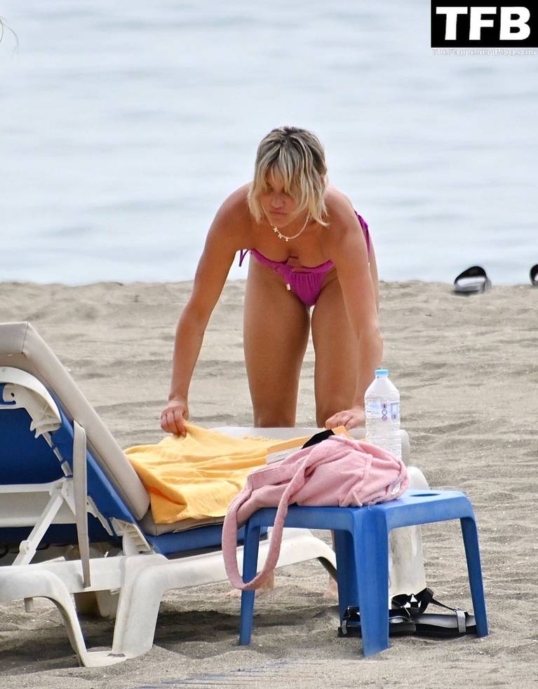 Ashley Roberts on Beach 33