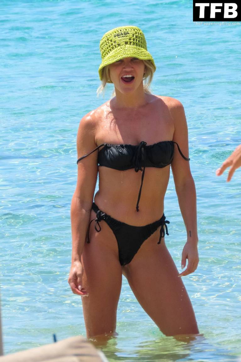 Ashley Roberts on Beach Bikini 5