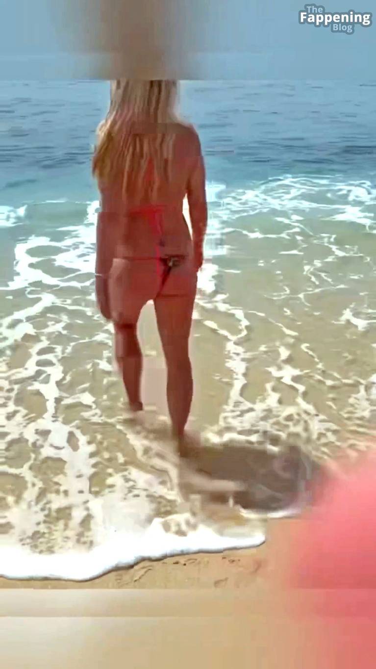 Britney Spears Sexy Bikini 3