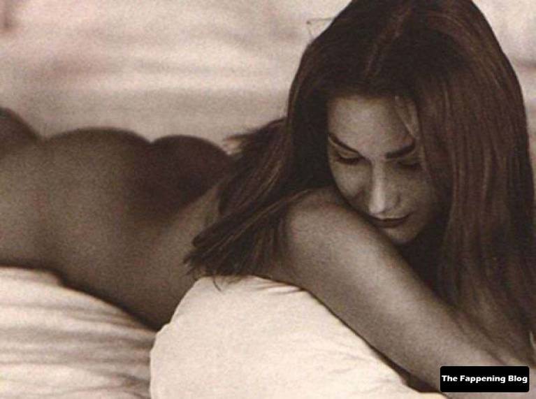 Carla Bruni Sarkozy Nude (27 Photos) picture