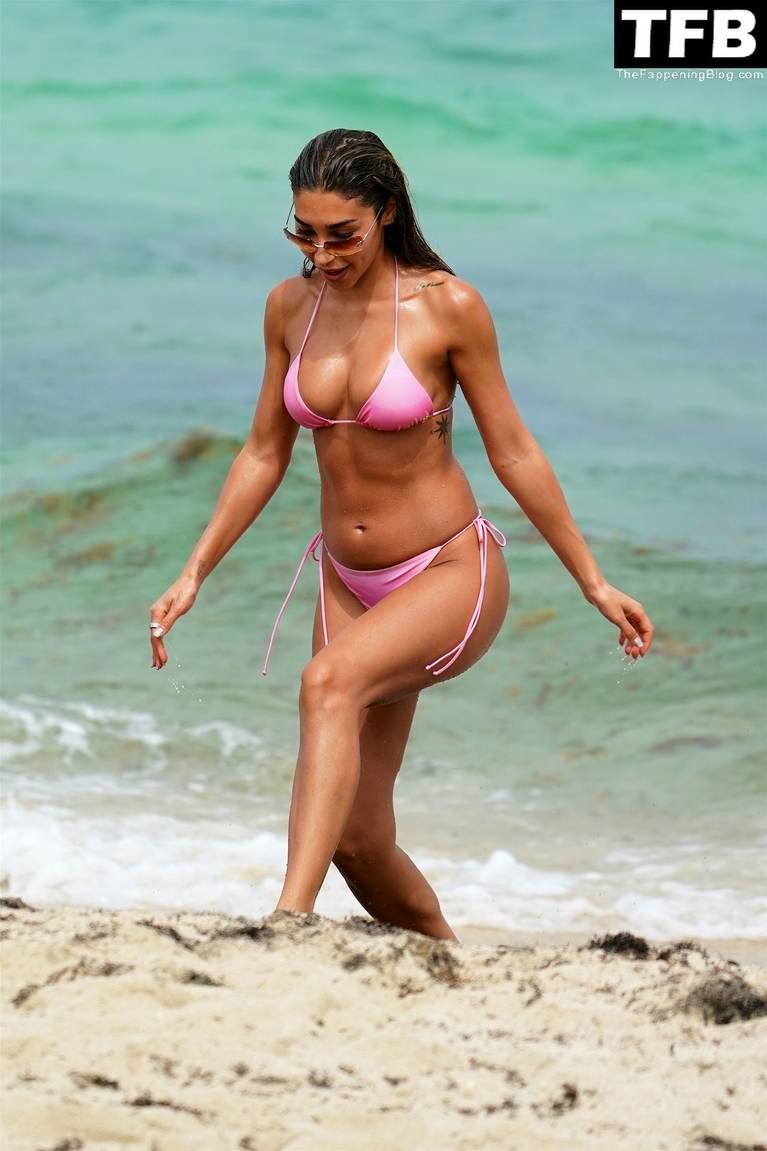 Chantel Jeffries Sexy on Beach Bikini 10