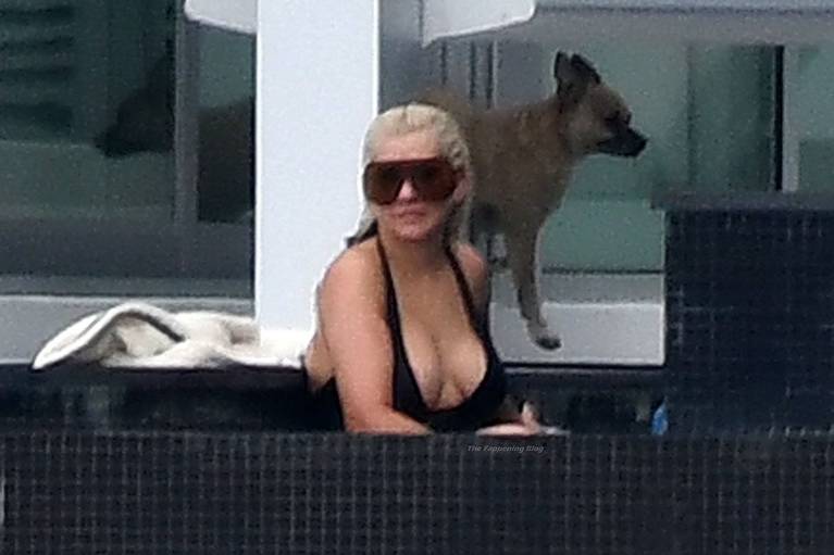Christina Aguilera Nude Sexy Topless Leaks 98