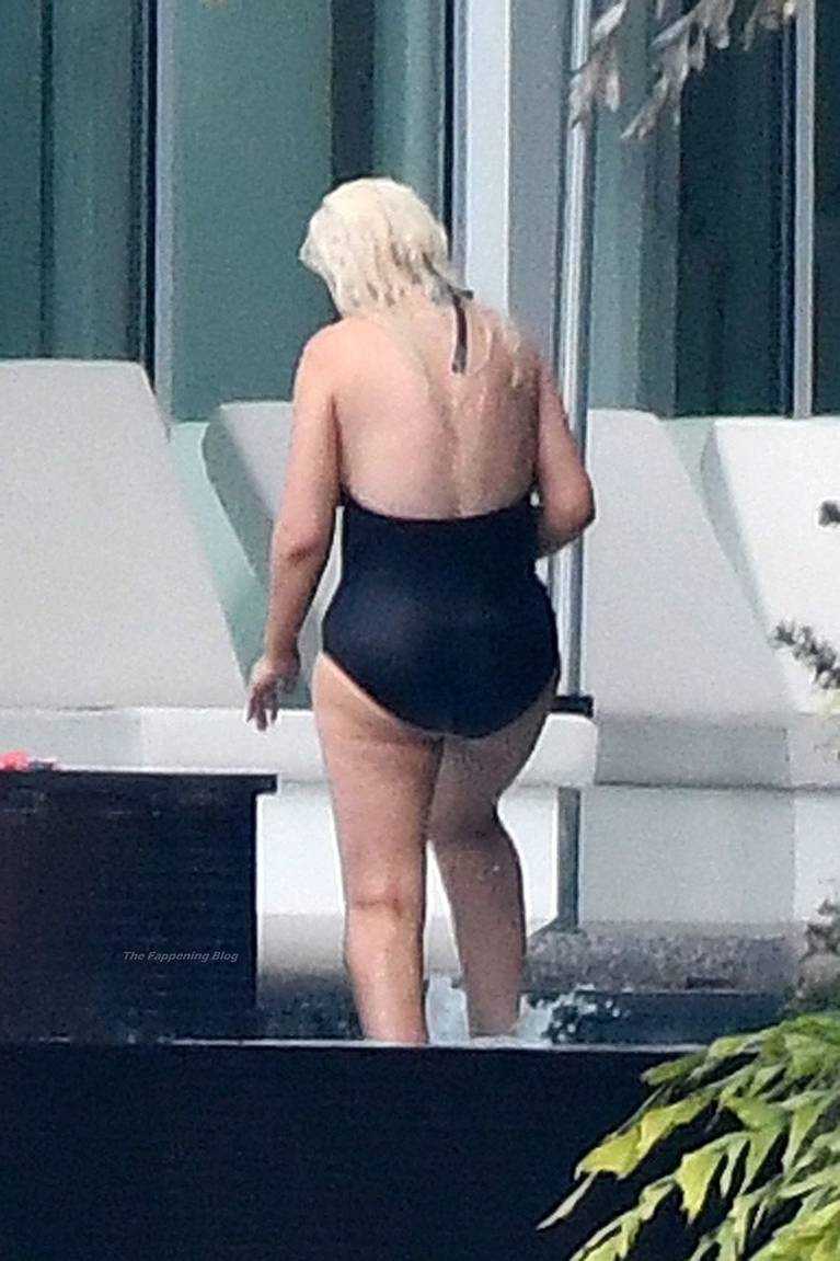 Christina Aguilera Nude Sexy Topless Leaks 131