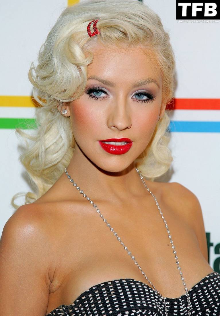 Christina Aguilera Nude Sexy 112