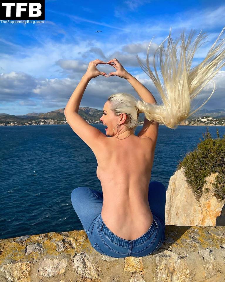 Daniela Katzenberger Nude Sexy 60