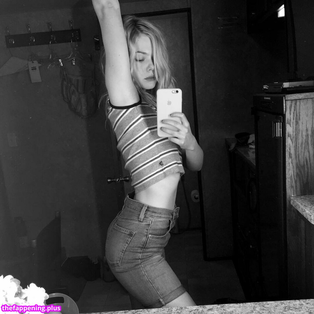 Elle Fanning / ellefanning Nude OnlyFans Photo #458 – The Fappening Plus