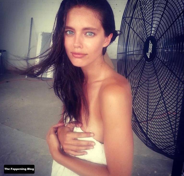 Emily DiDonato Nude Sexy Leaked The Fappening 4.