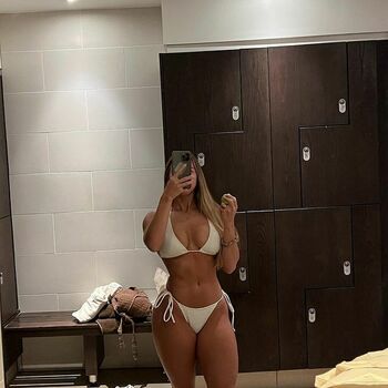 Isabella__fit