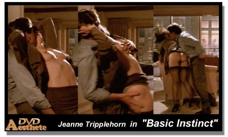 Jeanne Tripplehorn Nude Sexy Topless 110