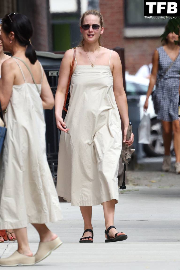 Jennifer Lawrence Dress 15