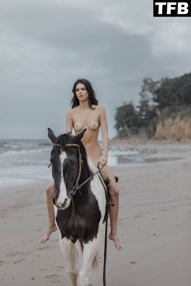 Kendall Jenner Nude Sexy 51