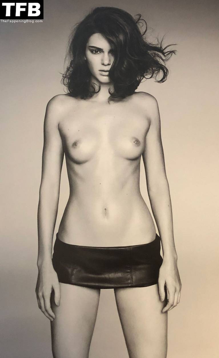 Kendall Jenner Nude Sexy 24