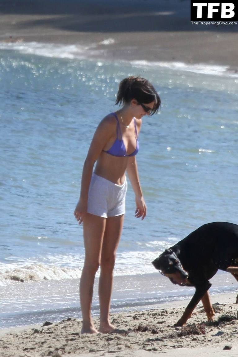 Kendall Jenner Bikini 77
