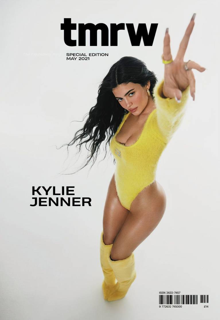 Kylie Jenner Sexy 3