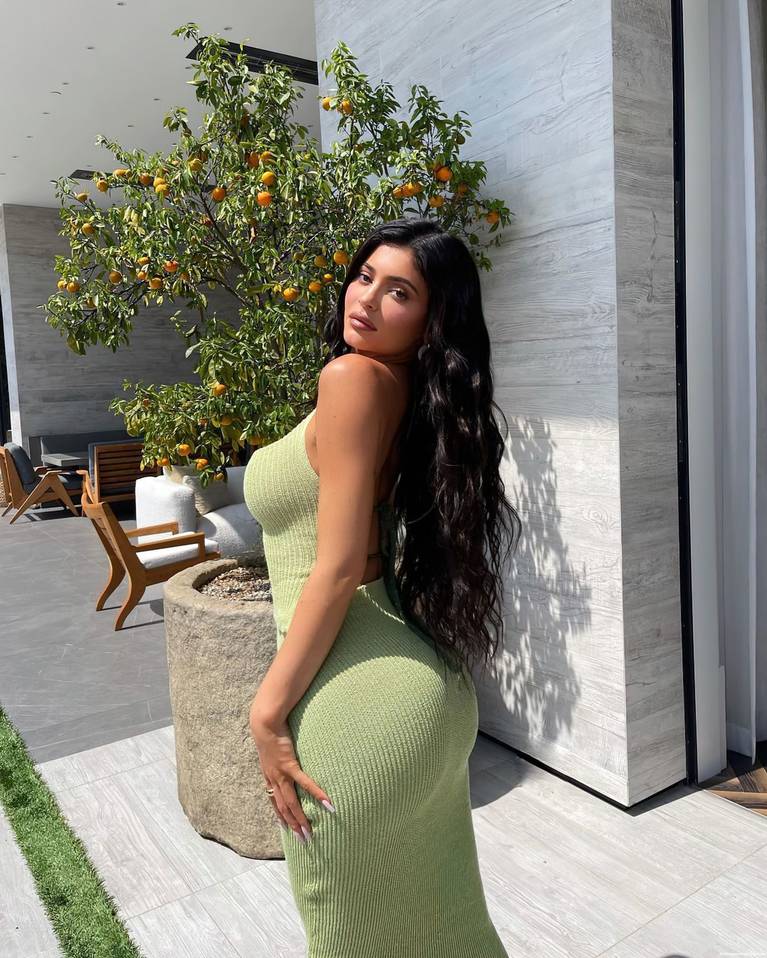 Kylie Jenner Sexy 6