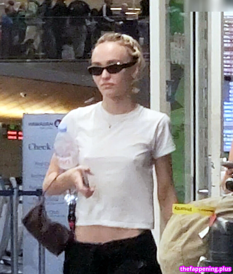 Lily-Rose Depp / lilyrose_depp / lilyrosemeldepp Nude OnlyFans Photo #728 –  The Fappening Plus