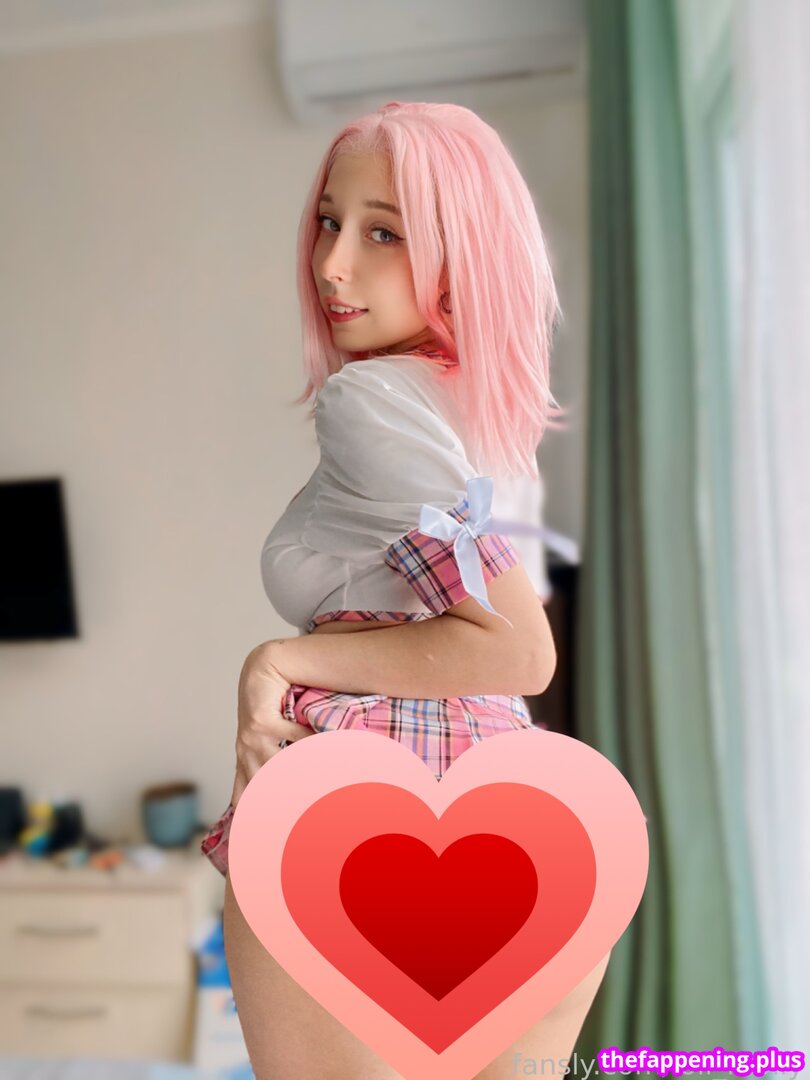 https://thefappening.plus/photos/l/o/loli-molly/1000/loli-molly_0316.jpg