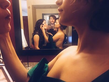 Milana Vayntrub