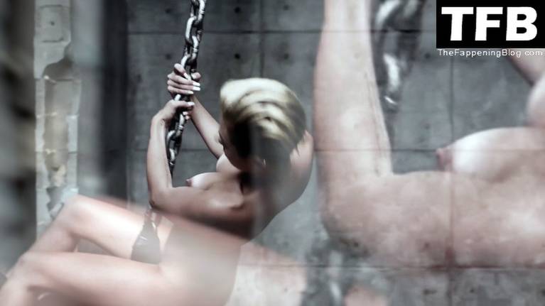 Miley Cyrus Naked 7