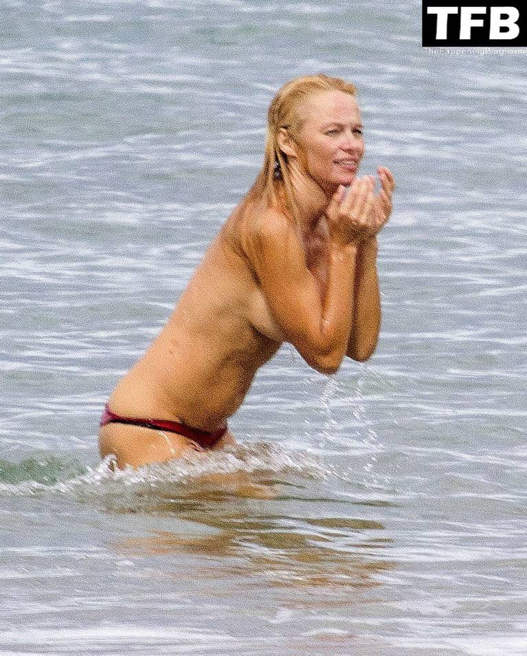Pamela Anderson Naked Sexy 149
