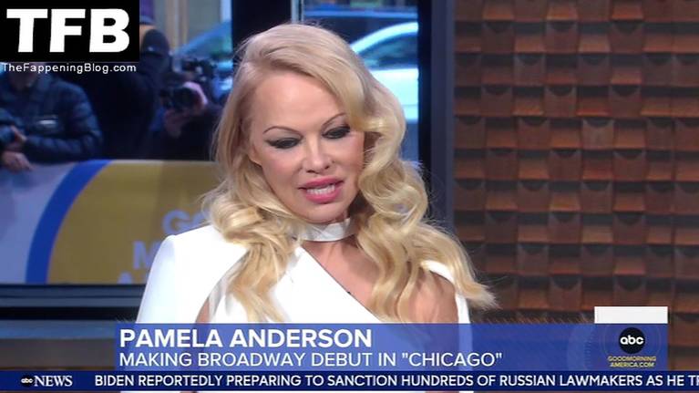 Pamela Anderson Sexy 92