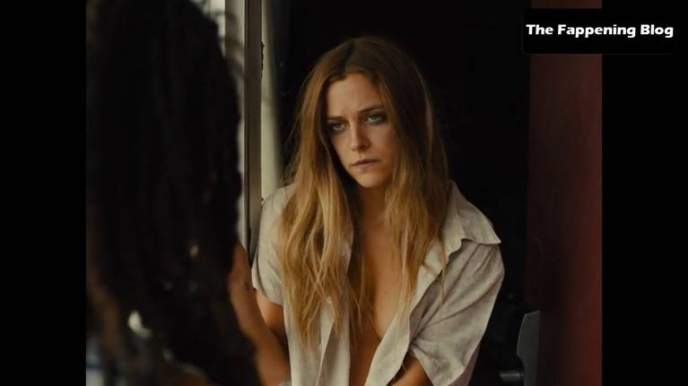 Riley Keough Naked Sexy 48
