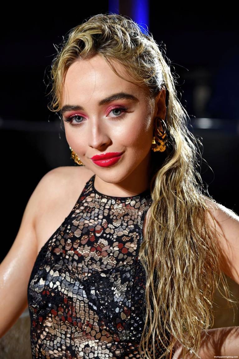 Sabrina Carpenter Sexy 35 Photos The Fappening Plus 1350