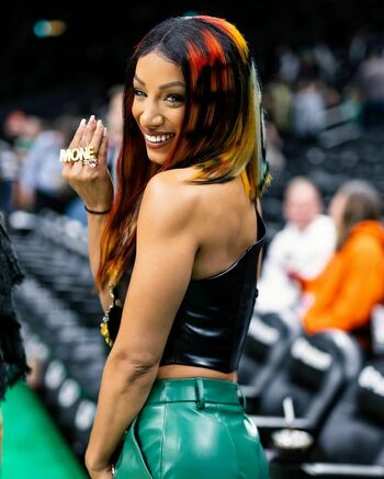 Sasha Banks