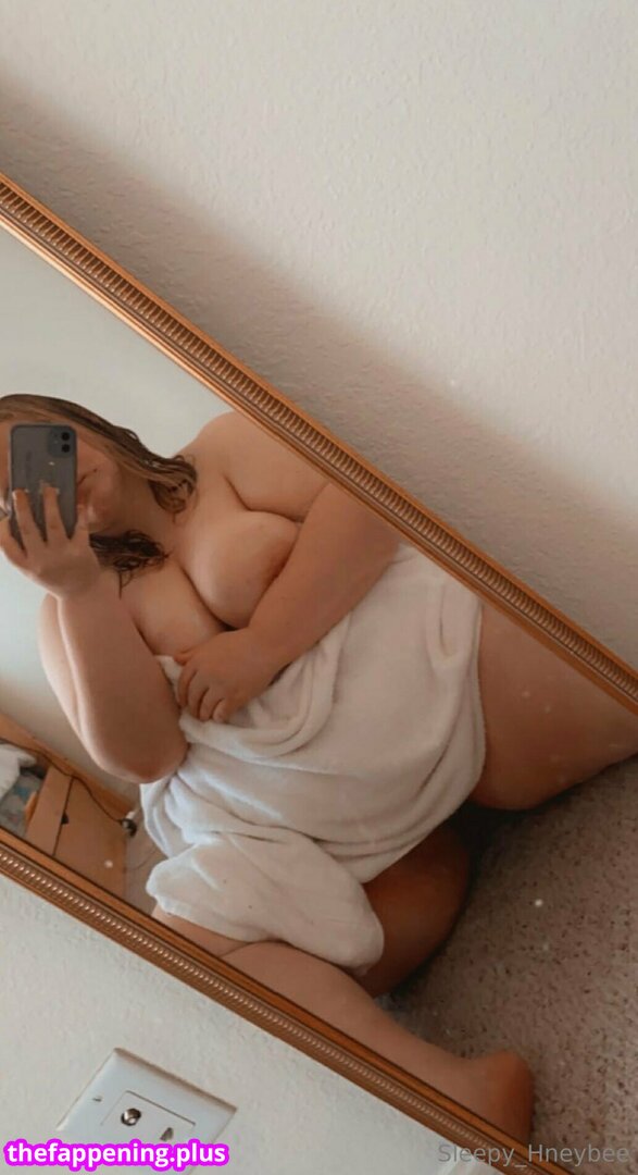 Hney Bees Sleepy Hneybee Nude Onlyfans Photo The Fappening Plus