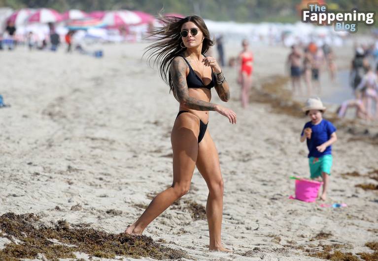 Sophia Thomalla Sexy on Beach Bikini 33