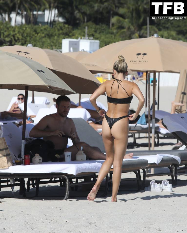Sylvie Meis Sexy on Beach Bikini 106