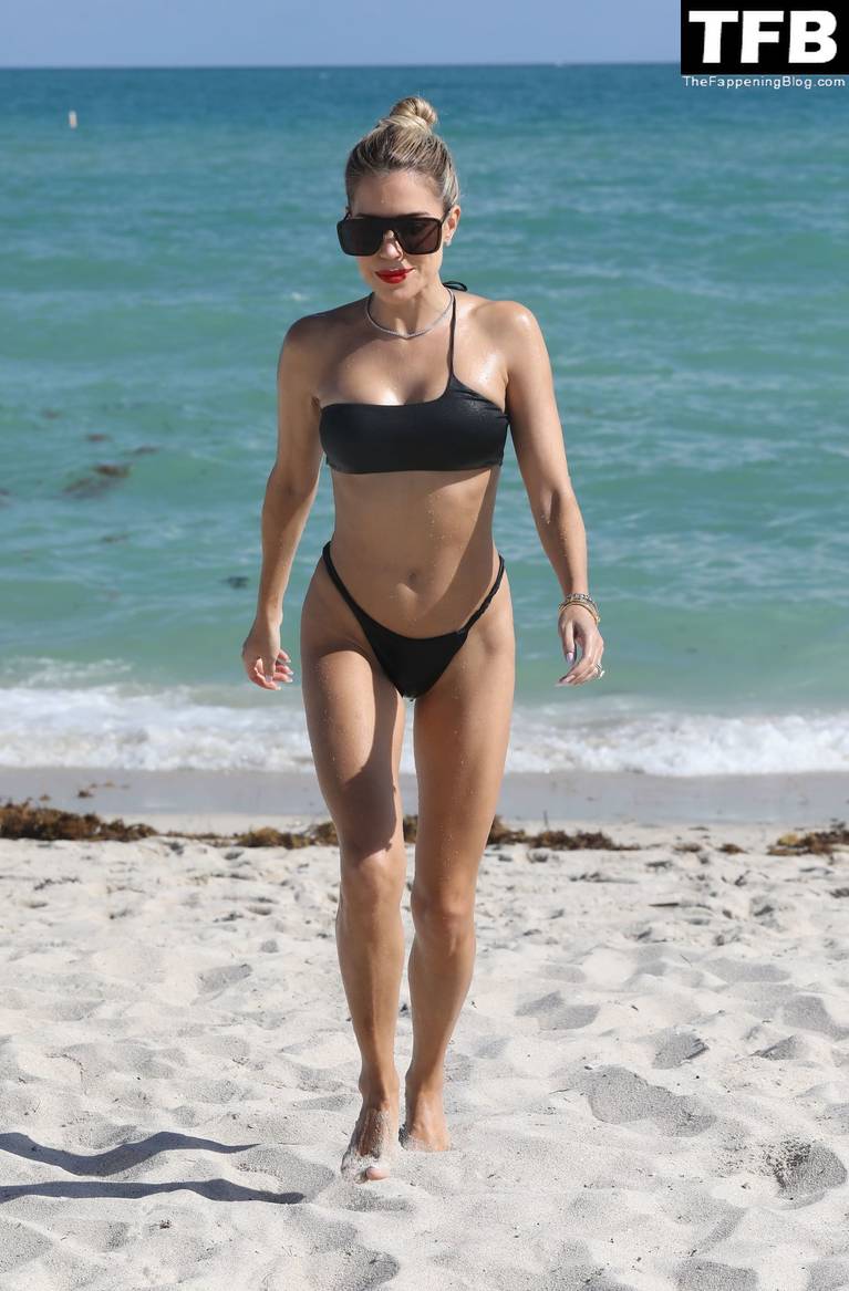 Sylvie Meis Sexy on Beach Bikini 123