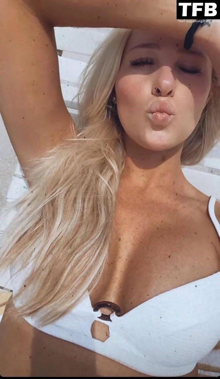 Tomi Lahren / tomilahren Nude OnlyFans Photo #4 – The Fappening Plus