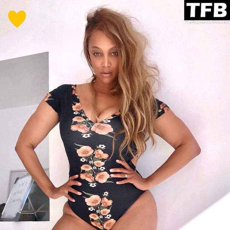 Tyra Banks Sexy (14 Photos) – The Fappening Plus