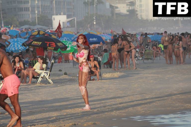 Winnie Harlow Sexy on Beach Bikini 41