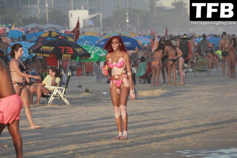 Winnie Harlow Sexy on Beach Bikini 46