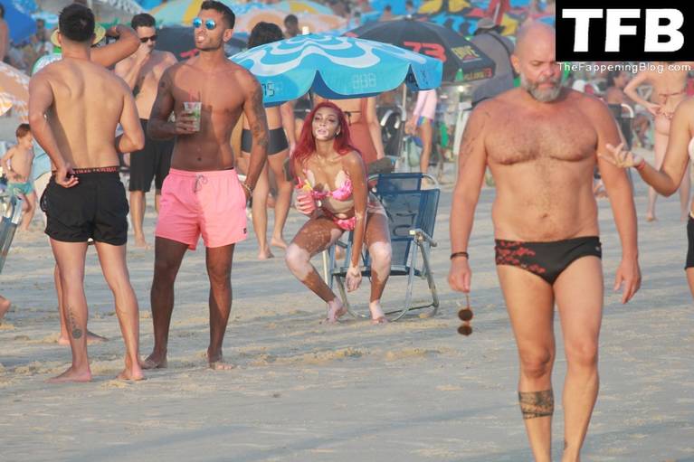 Winnie Harlow Sexy on Beach Bikini 59