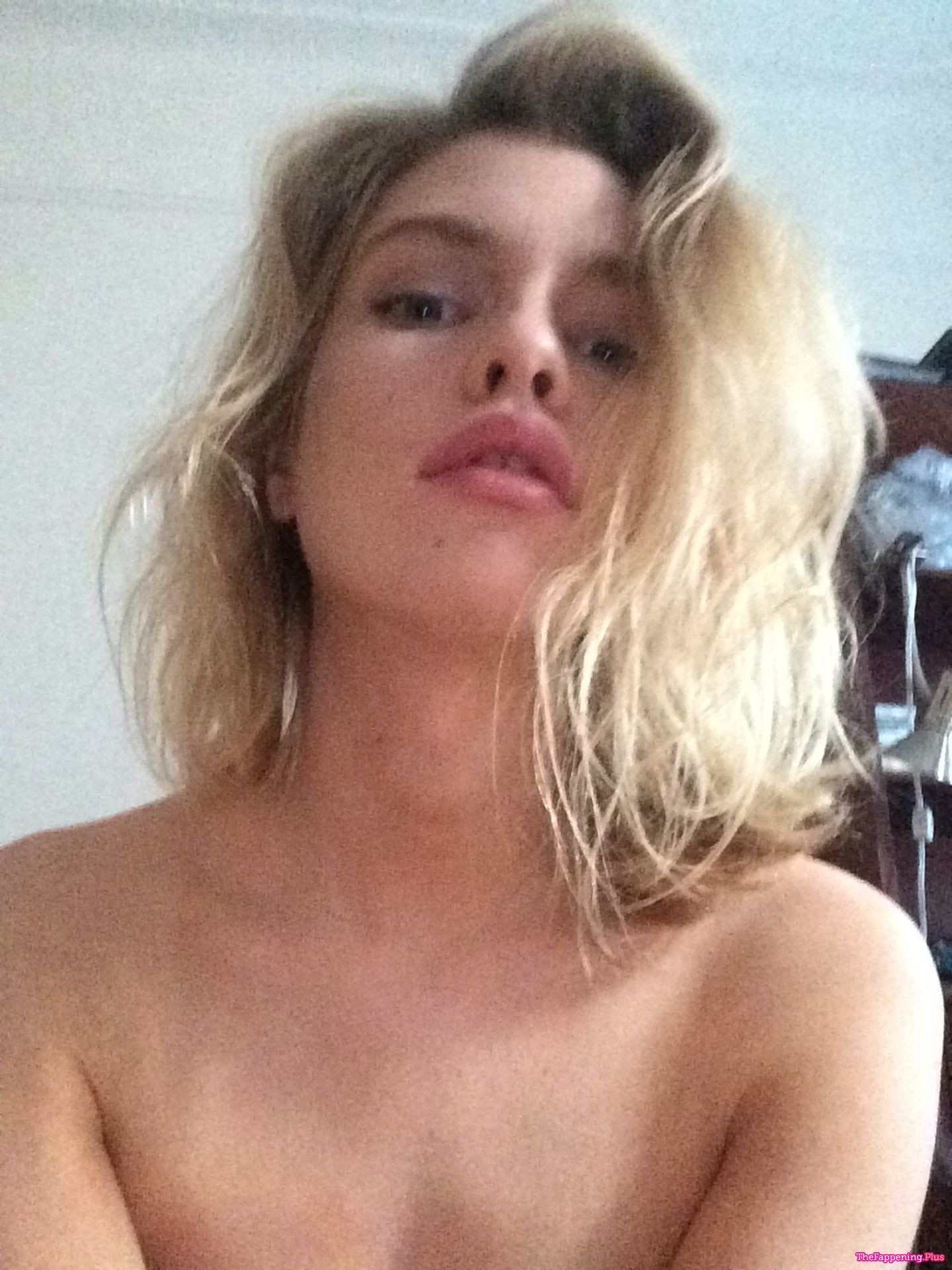 Stella maxwell nude pic